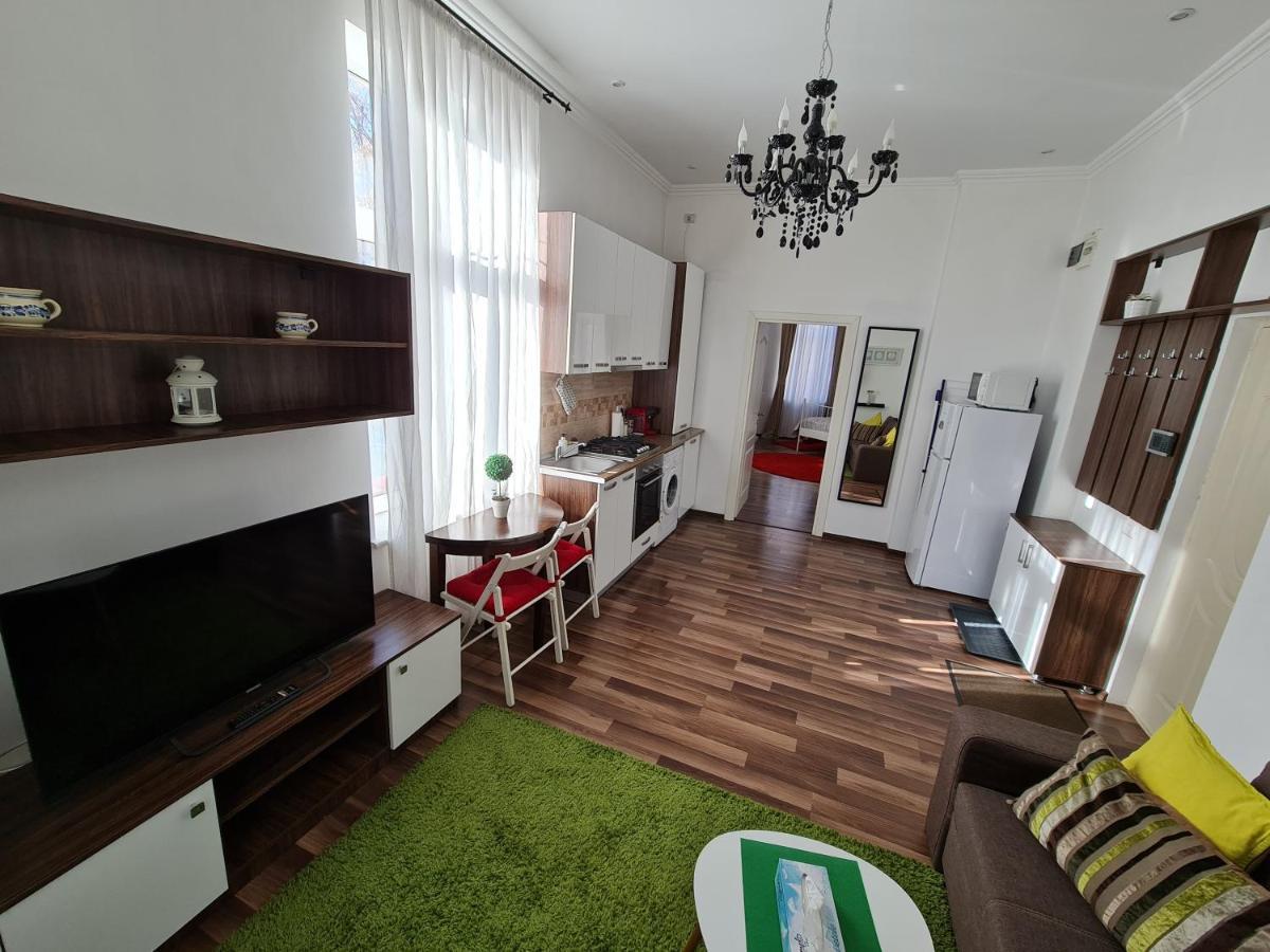 Downtown Central University Apartament - Cal1 Bucharest Exterior photo