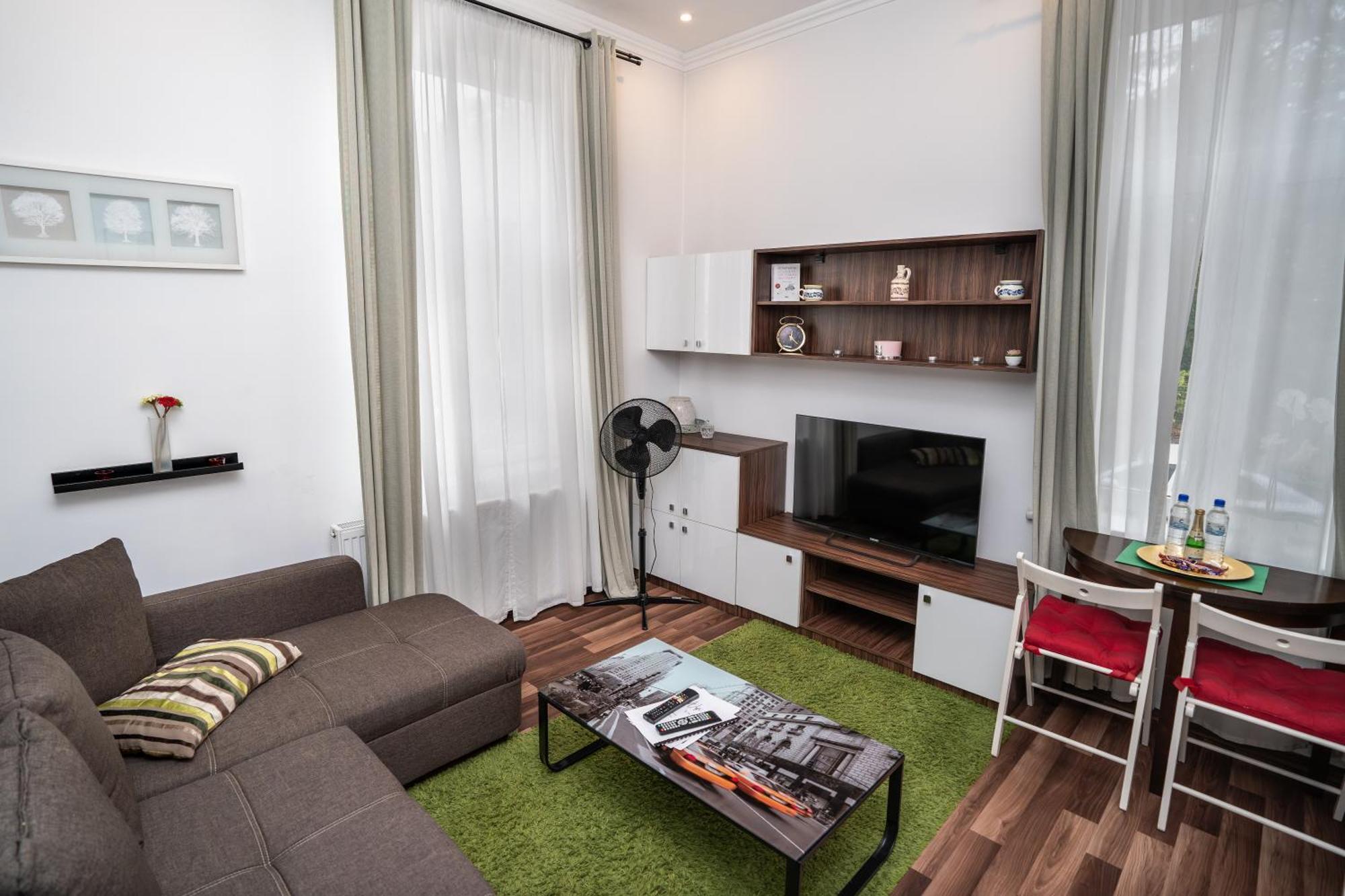 Downtown Central University Apartament - Cal1 Bucharest Exterior photo